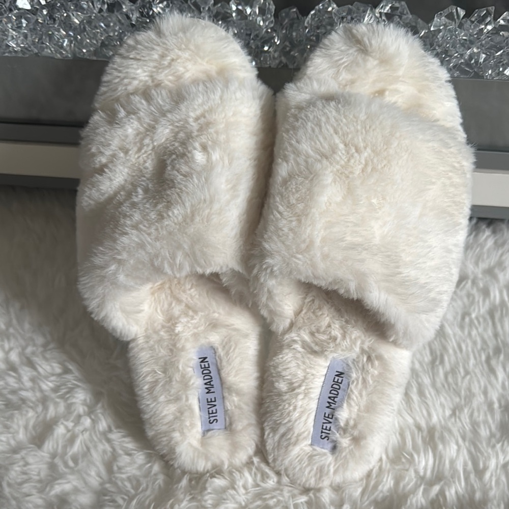 Steve Madden White Fuzzy Slippers